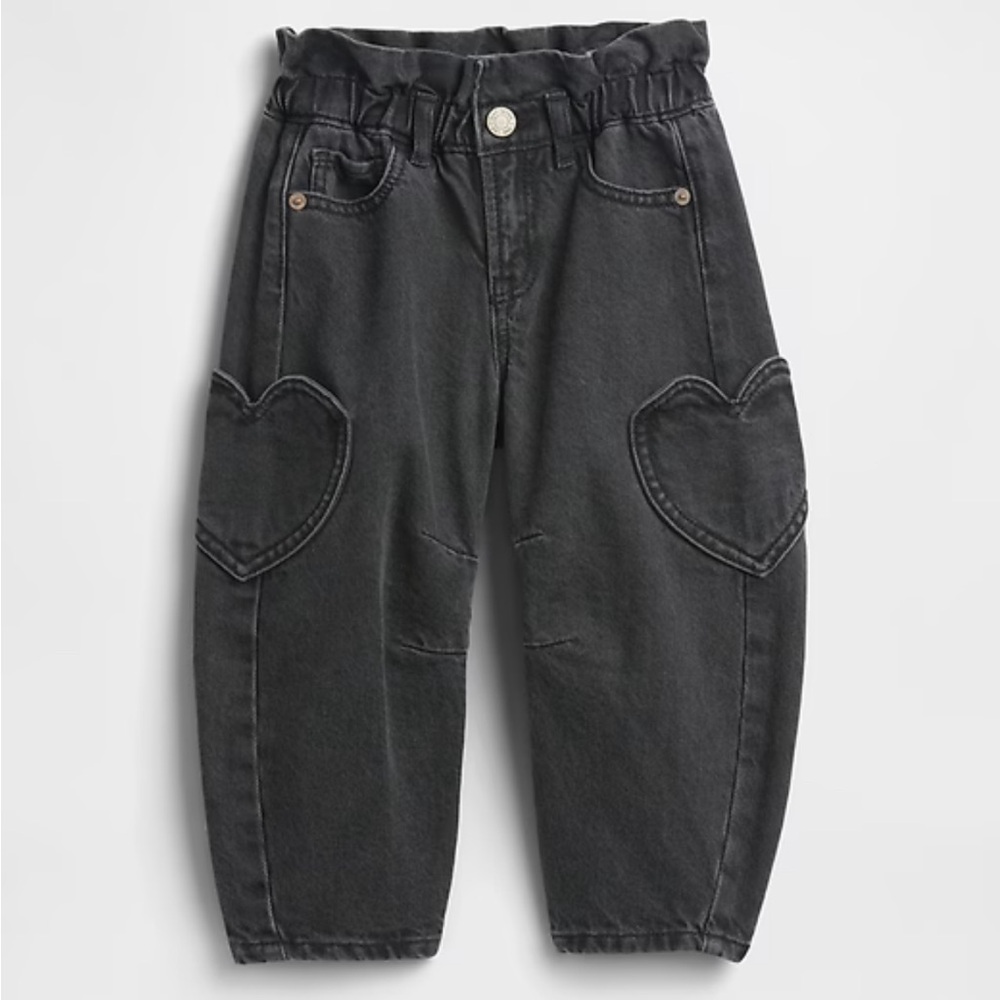 Baby Gap black horseshoe barrel jeans. Toddler size 3t.